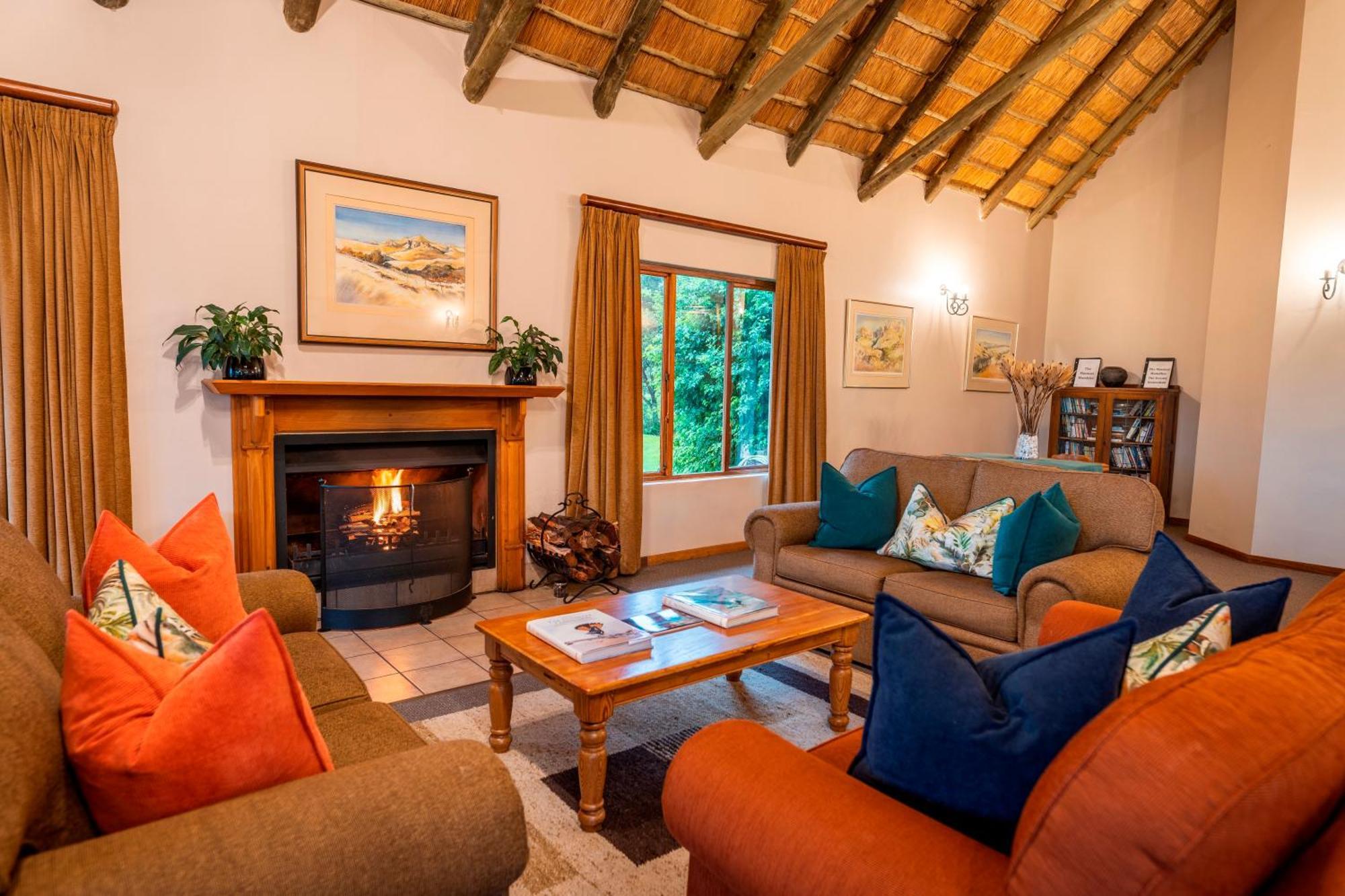 Montusi Mountain Lodge Bonjaneni Luaran gambar